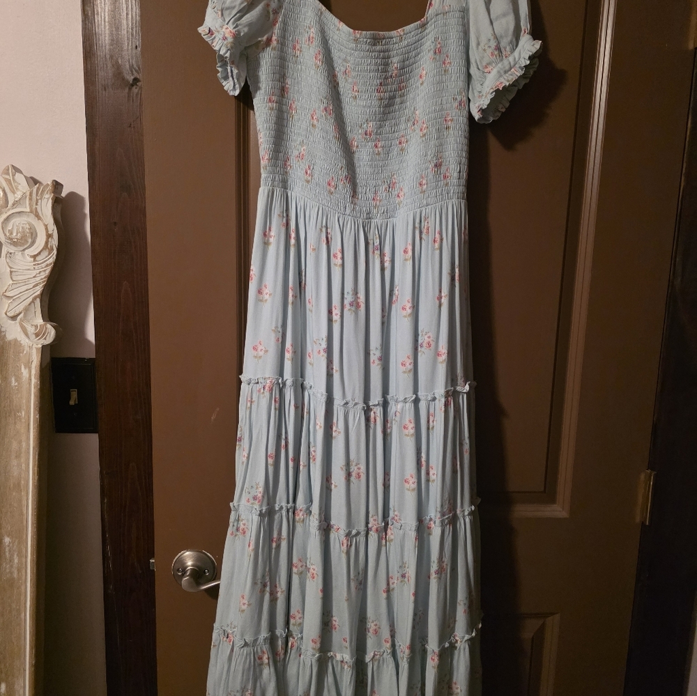 Smocked Puff-Sleeve Maxi Dress in Light Blue Floral - Picture 8 of 8